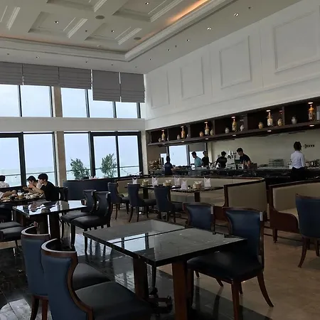 Beachfront Luxury Apartment - Rooftop Pool - Da Nang Exterior photo